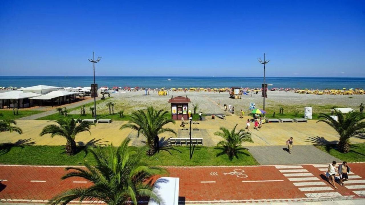 Orbi City 707 Batumi Exterior photo